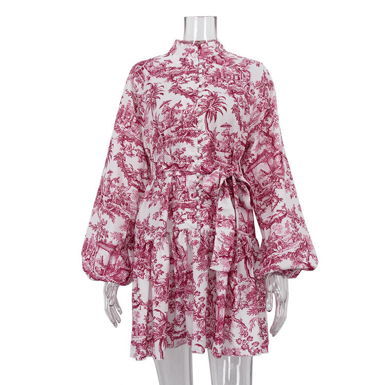 Robe courte à manches longues et imprimé